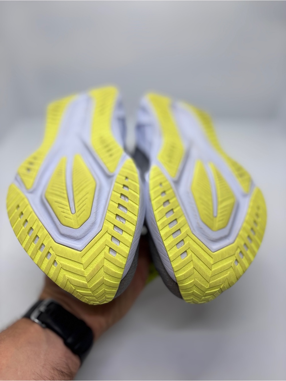 ASICS Novablast 5 Women’s Size 8 Grey Lime Green Running Shoes - Picture 13 of 14